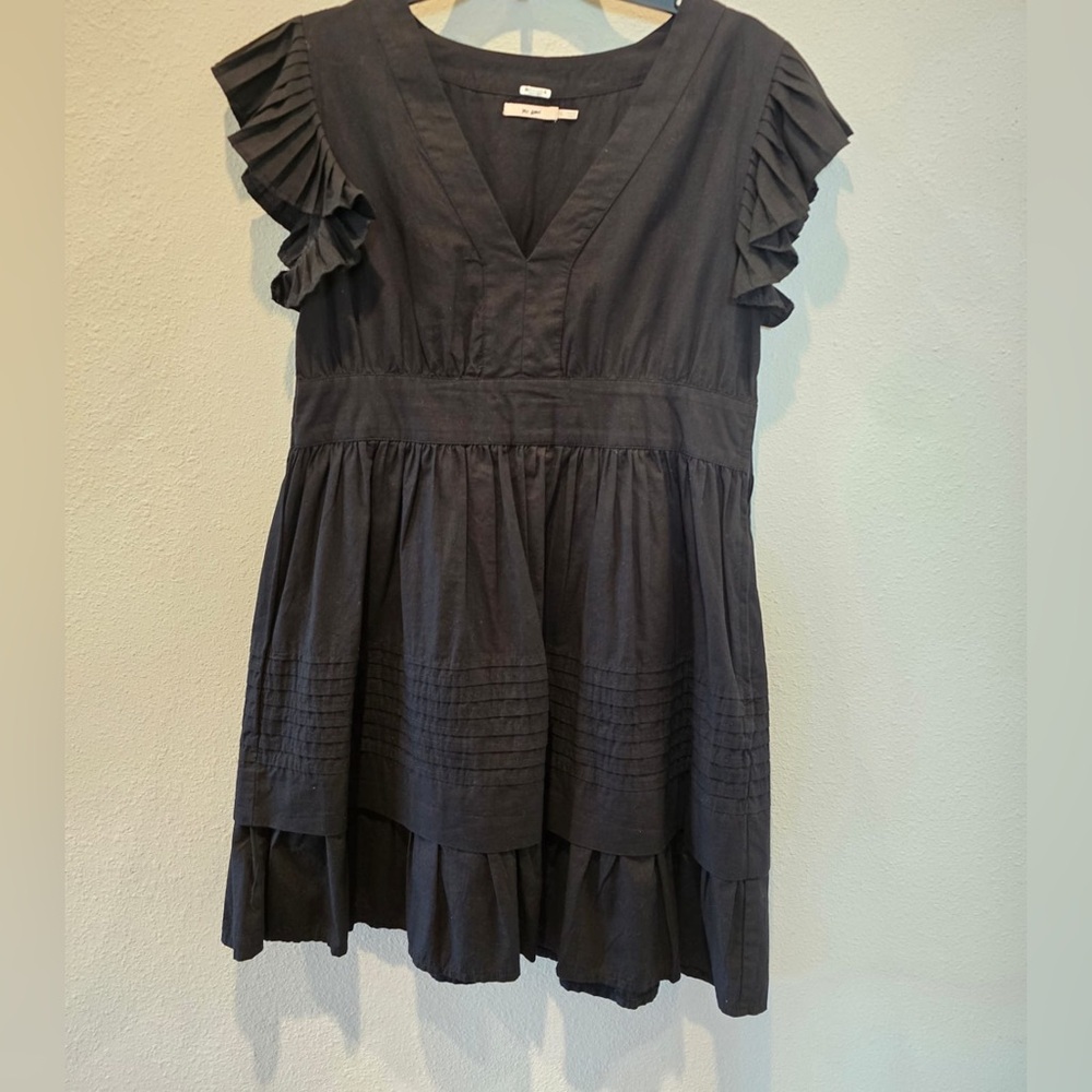 Black dress with ruffles size L casual dresss